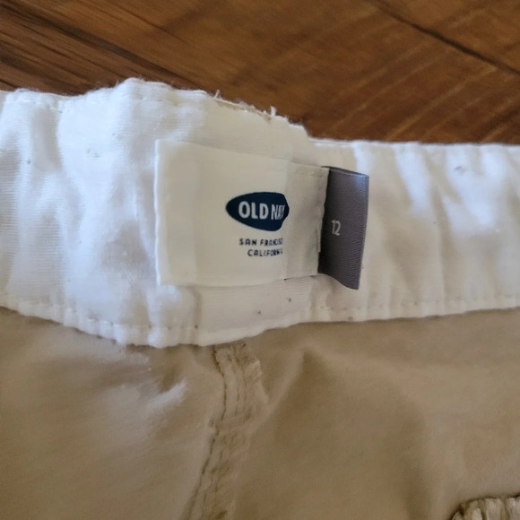 OLD NAVY Tan Mid Rise Shorts Size 12 - Picture 5 of 9